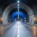 Cavernas iluminadas no túnel de Lærdal