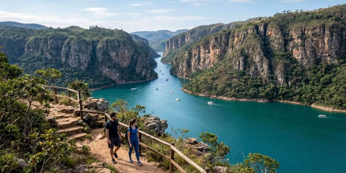 Paredões de quartzito e águas esverdeadas: a cidade mineira onde a hidrelétrica dos anos 1960 forjou um lago de 1.440 km² e o Mar de Minas