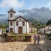 Uma capela setecentista de devoção rara e ruas pacatas com menos de mil habitantes: os tesouros históricos deste antigo reduto do ouro