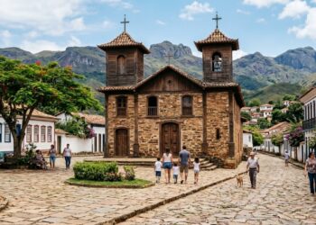 Tradição do garimpo setecentista e arquitetura de quartzito protegida por órgão estadual: esta cidade histórica mineira surpreende os visitantes