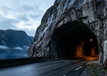 Túnel Ryfylke a 292 metros abaixo do mar