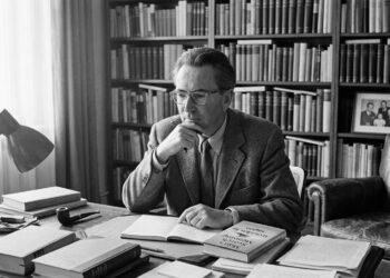 Frase do dia de Viktor Frankl: "Você não pode controlar o que acontece com você, mas pode controlar sua atitude diante disso" – a lição do psiquiatra sobre resiliência