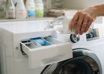 Adeus, cheiro ruim na máquina de lavar roupas: nova lavagem a seco com vinagre e bicarbonato no ciclo longo limpa o tambor interno e vira tendência, segundo técnicos
