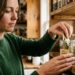 As 5 barreiras naturais para espantar baratas de armários e gavetas da sua casa