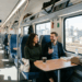 Experimentos com passageiros de trens e ônibus mostraram que iniciar uma conversa com um desconhecido produziu experiências mais positivas do que permanecer isolado. Uma das barreiras é prever incorretamente como a outra pessoa reagirá à aproximação