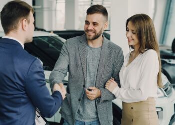 Quanto custa usar o carro como garantia para pagar dívidas