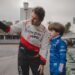 Daniel Lancaster acompanha estreia do filho aos 7 no kart em São Paulo