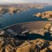 Vista aérea da Barragem de Atatürk e de seu enorme reservatório no sudeste da Turquia.