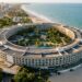 Hotel Tambaú em João Pessoa com arquitetura circular à beira-mar.