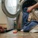 A máquina de lavar roupa dá solavancos estrondosos apenas em algumas lavagens? A centrifugação entrou em desequilíbrio centrífugo